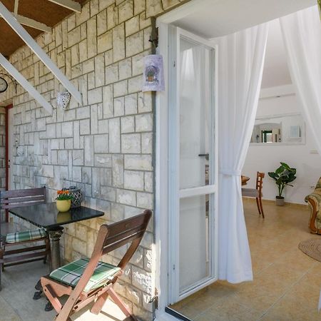 Apartman Aleksandra Pula Exterior foto
