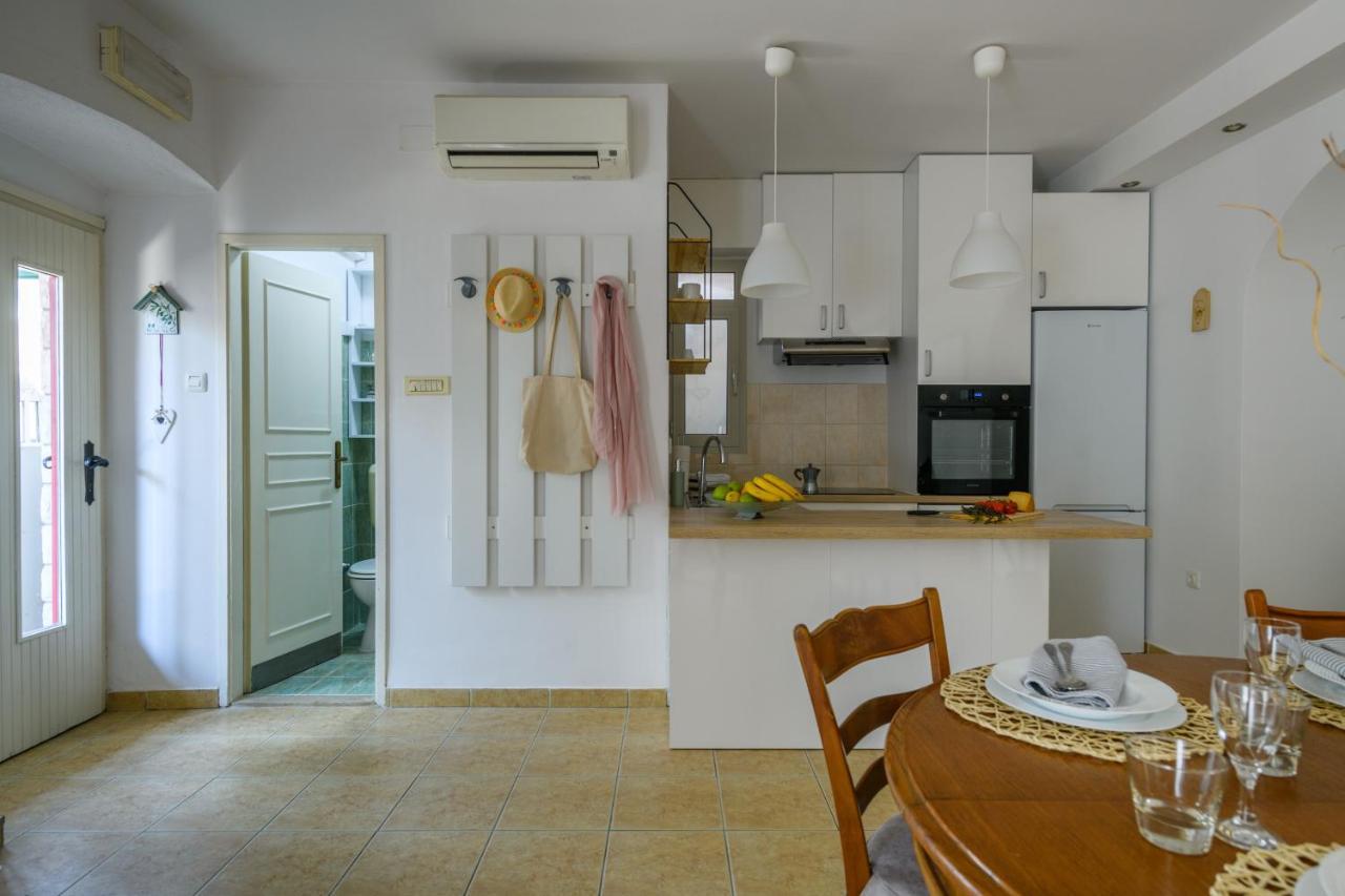 Apartman Aleksandra Pula Exterior foto